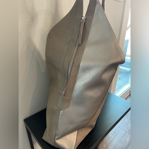 Stella and Dot Criss Cross Hobo Bag - Picture 5 of 10